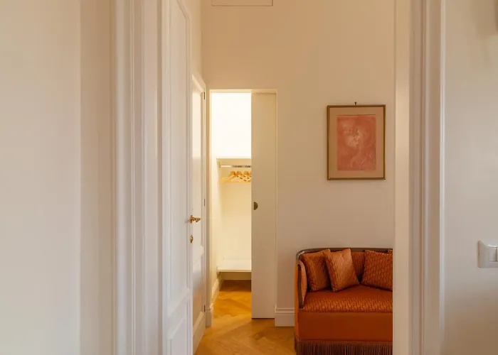 Luxury Boutique In The Center Of Rome